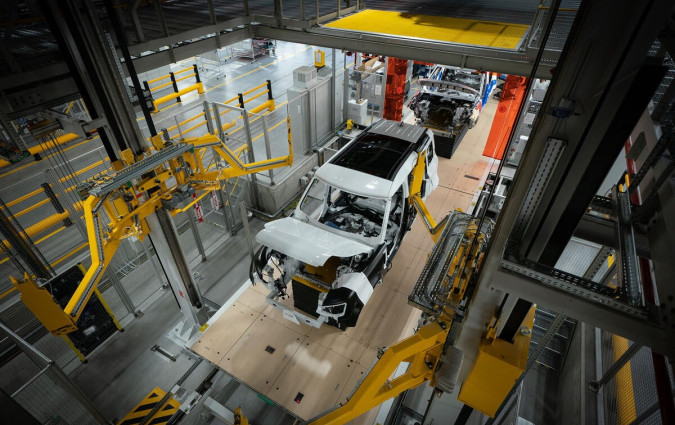 Η οικονομική πίεση στους προμηθευτές είναι έντονη, με κάποιους να κινδυνεύουν με πτώχευση λόγω της διακοπής της παραγωγής. Jaguar Land-Rover