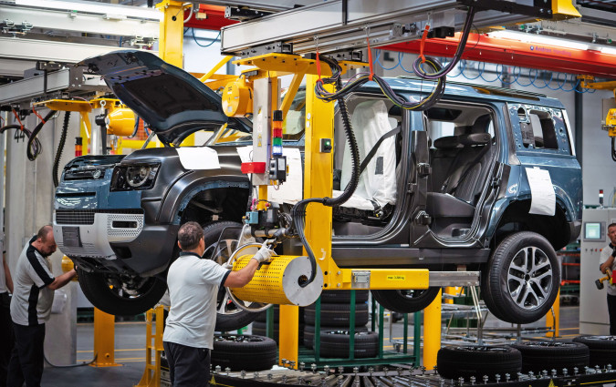 Η εταιρεία ανακοίνωσε ότι θα παρατείνει την αναστολή παραγωγής τουλάχιστον μέχρι τις 24 Σεπτεμβρίου, ενώ εργάζεται πυρετωδώς για την αποκατάσταση των πληροφοριακών της συστημάτων, παραμένοντας όμως προς το παρόν ανίκανη να κατασκευάσει αυτοκίνητα. Jaguar Land Rover