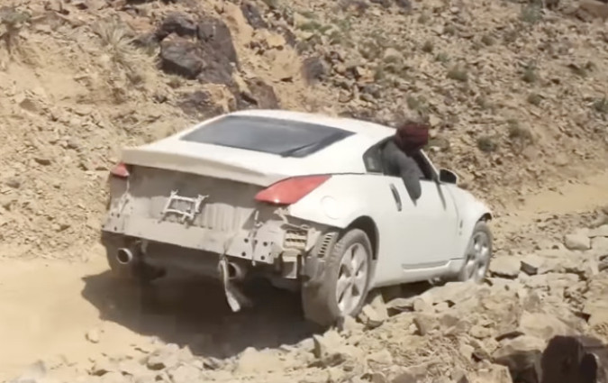 Τι να πουν στους Μπαλούχους τα Patrol και τα Land Cruiser όταν υπάρχουν τα 350Ζ και τα Prius Μπαλουχιστάν