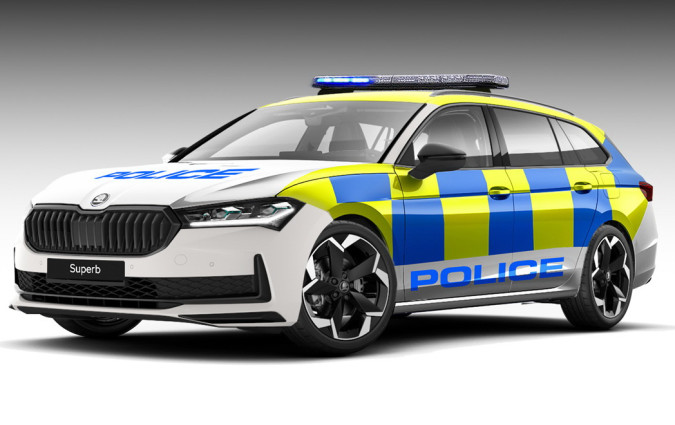 Πριν πάρει την επίσημη έγκριση, το Škoda Superb έπρεπε να περάσει από την πιο απαιτητική δοκιμασία: Το περίφημο τεστ φρεναρίσματος της Met Police, γνωστό για το ότι φέρνει τα αυτοκίνητα στο όριό τους. Škoda Superb SportLine Estate 2.0 TSI