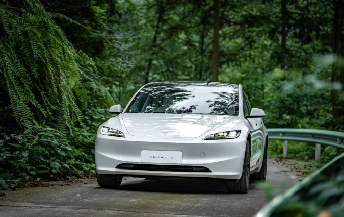 Tesla Model 3 Long Range