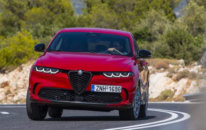 Σύμφωνα με εκπρόσωπο της Alfa Romeo, γίνονται προσπάθειες έτσι ώστε η μάρκα να διατηρήσει το δικαίωμα να μετατοπίζει την πινακίδα στο μέλλον. Alfa Romeo