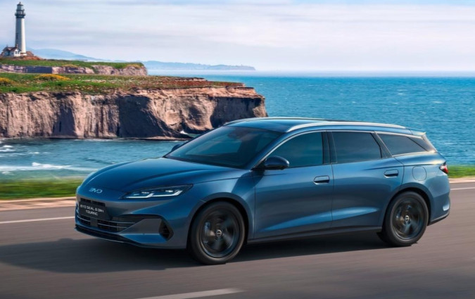 Πρόκειται για πραγματική οικολογική πρωτοβουλία ή για έναν πλάγιο τρόπο πλήγματος προς τους παραδοσιακούς κατασκευαστές της Δύσης; PHEV