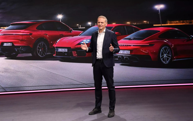 Το νέο πρόσωπο της Porsche, ο Leiters, θεωρείται «επιστροφή στις ρίζες». Με σημαντικό τεχνικό υπόβαθρο, γνώση της μάρκας και εμπειρία στην ανάπτυξη υβριδικών και ηλεκτρικών συστημάτων. Porsche