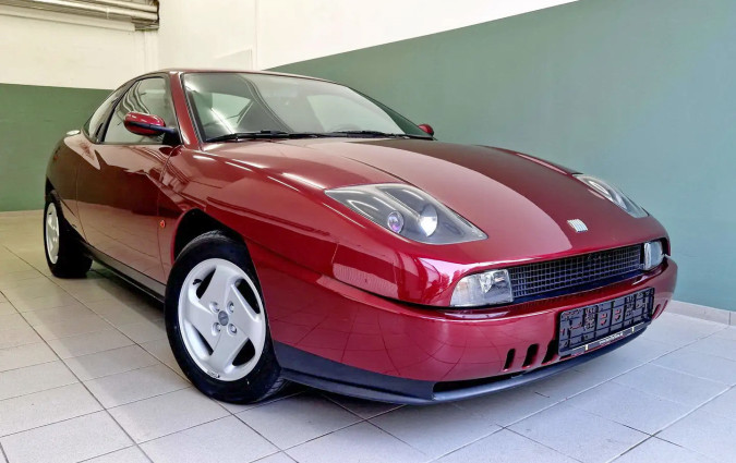 Αυτό το FΙΑΤ Coupé συνοδεύεται από πλήρες βιβλίο service και, απ’ ό,τι φαίνεται, η κατάστασή του το καθιστά πραγματική μηχανή του χρόνου. FΙΑΤ Coupé