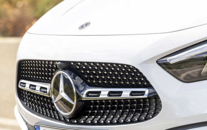 Για περιορισμένο χρονικό διάστημα η Mercedes-Benz GLA 200 είναι διαθέσιμη από €44.990 και το πρόγραμμα χρηματοδότησης Welcome με μηνιαία δόση €299 Mercedes-Benz GLA