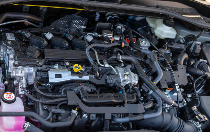 Ωστόσο, η ίδια η Toyota δεν είναι απόλυτα συνεπής, αφού χαρακτηρίζει ως υβριδικά και κάποια από τα δικά της 48-βολτα μοντέλα. Όπως τα Hilux και Land Cruiser. Toyota