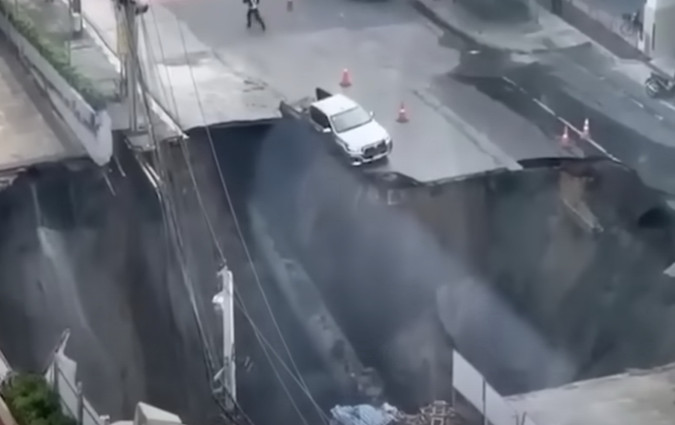 Οι εικόνες με το Toyota Hilux προκαλούν ανατριχίλα -αλλά, ευτυχώς, δεν υπήρξαν θύματα, ούτε καν τραυματισμός. Toyota Hilux