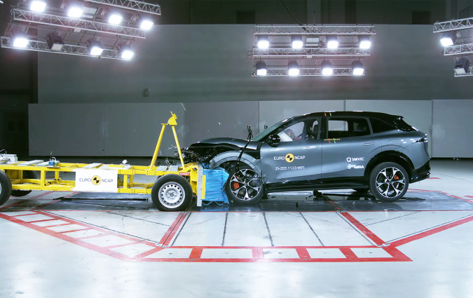 Μετά τα 001 Shooting Brake και X το Zeekr 7X βαθμολογήθηκε με πέντε αστέρια από το Euro NCAP. Πλέον όλα τα μοντέλα της Zeekr στην Ευρώπη είναι πεντάστερα Zeekr 7X Euro NCAP