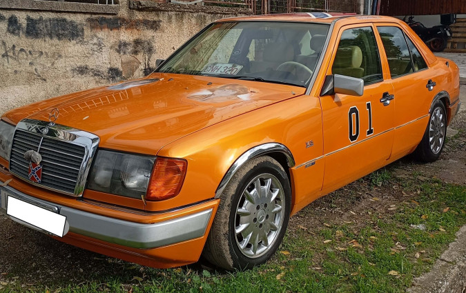 Mercedes-Benz W124