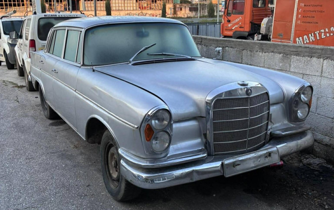 Mercedes-Benz W112