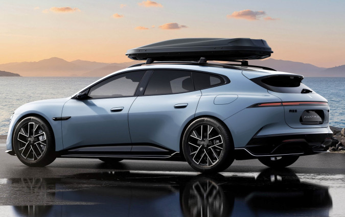 στέισον, Avatr 06T