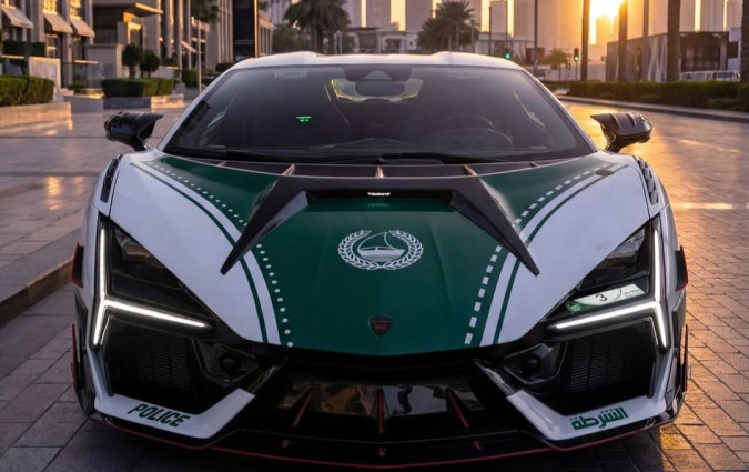 Lamborghini Revuelto