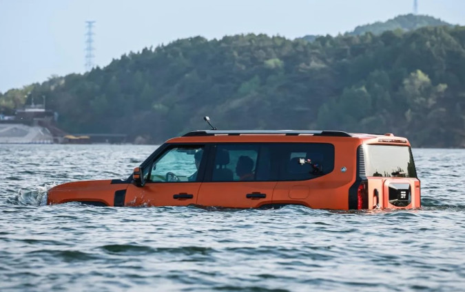 Jetour G700