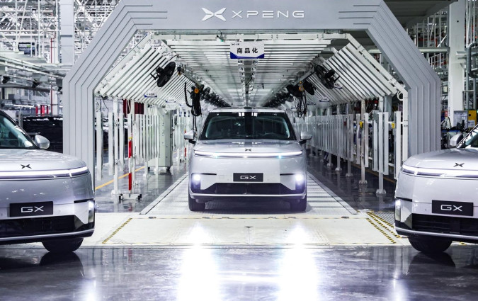 XPeng GX robotaxi