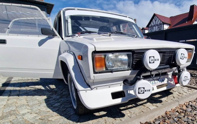 Lada 2105