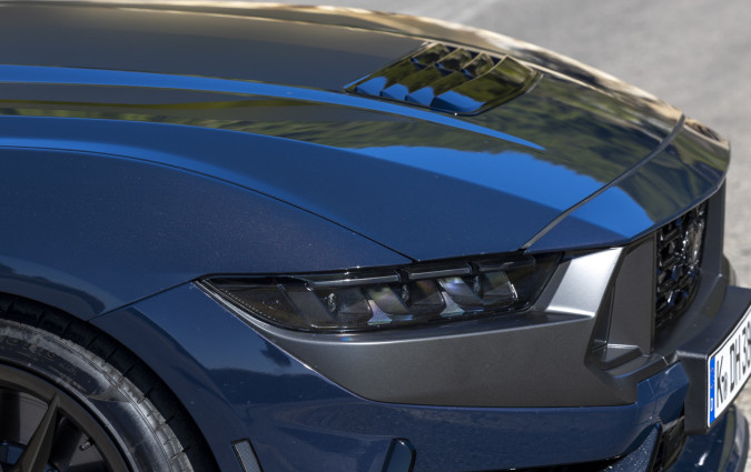 Ford Mustang Dark Horse