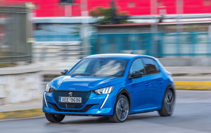 Peugeot e-208