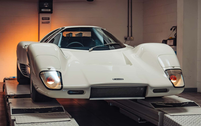 McLaren M6GT