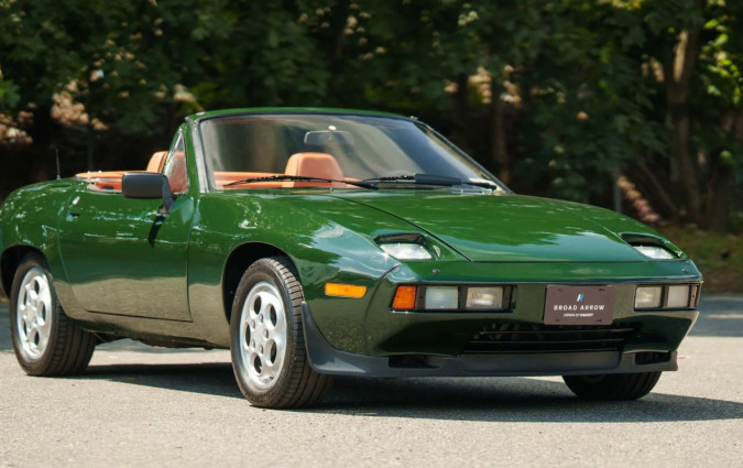 Porsche 928
