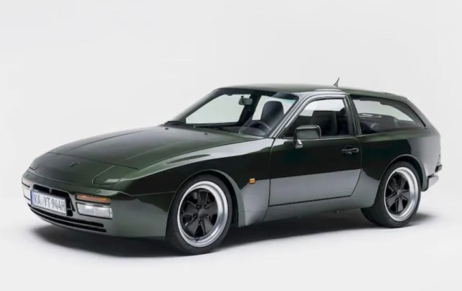 Porsche 944