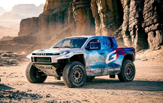 DKR GR FC Hilux