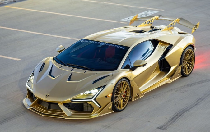 Lamborghini Revuelto