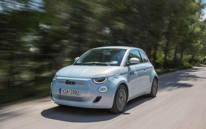 Test drive: FIAT 500 BEV Icon 3+1, Photo credits DRIVE Media Group/Thanassis Koutsogiannis Test drive: FIAT 500 BEV Icon 3+1, Photo credits DRIVE Media Group/Thanassis Koutsogiannis