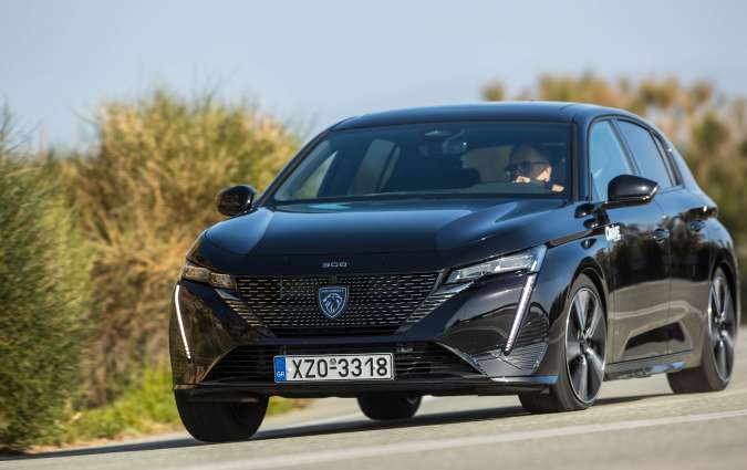 Test drive: Peugeot 308 GT Hybrid 225 PS e-EAT8, Photo © DRIVE Media Group/Thanassis Koutsogiannis Test drive: Peugeot 308 GT Hybrid 225 PS e-EAT8, Photo © DRIVE Media Group/Thanassis Koutsogiannis