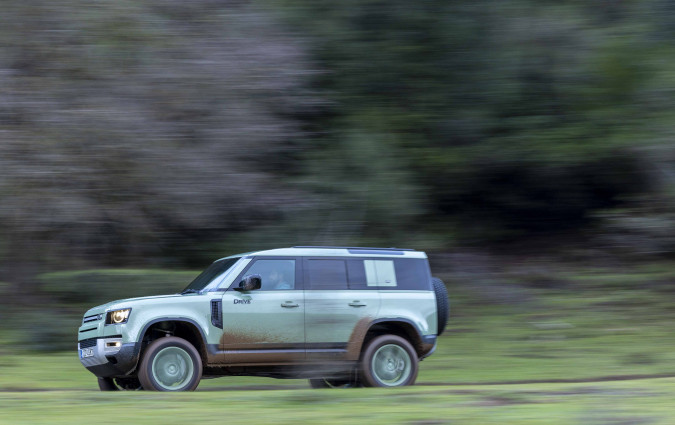 Land Rover Defender 110 D300 MHEV