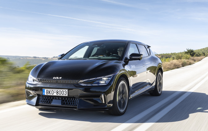 Το Kia EV6 GT είναι το μοναδικό μοντέλο της κατηγορίας που τολμά να κοιτάξει το Tesla Model Y Performance στα μάτια. Test drive: Kia EV6 GT, Photo © DRIVE Media Group/Thanassis Koutsogiannis