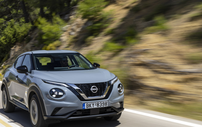 To ανανεωμένο Nissan Juke έρχεται στην πιο ανταγωνιστική κατηγορία της ελληνικής αγοράς, προτάσσοντας ένα άκρως ελκυστικό πακέτο εμφάνισης και τιμής-αξίας Test drive: Nissan Juke 1.0 DIG-T 114 PS Photo © DRIVE Media Group/Thanassis Koutsogiannis