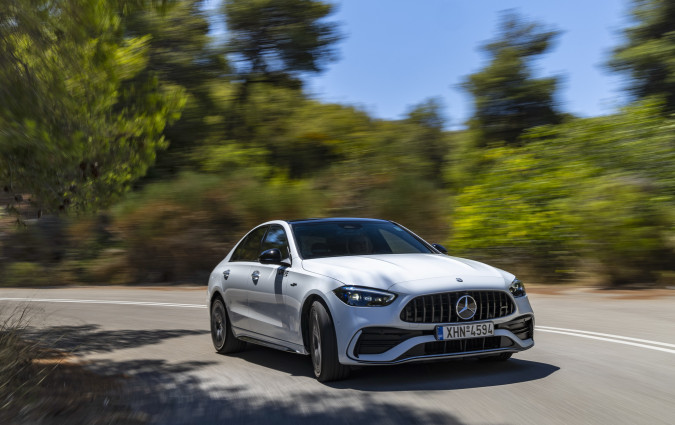 Η Mercedes-AMG C 43 θα μπορούσε να είναι η ιδανικό ενδιάμεση μεταξύ της C 400 e 4MATIC και της σκληροπυρηνικής Mercedes-AMG C 63 S E PERFORMANCE; Test drive: Mercedes-AMG C 43 4MATIC, γλυκιά πάπρικα