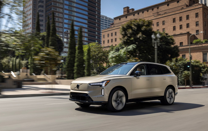 Δεν χωρά αμφιβολία πως το Volvo EX90 είναι το ασφαλέστερο και πιο προηγμένο τεχνολογικά Volvo της Ιστορίας. Volvo ΕΧ90