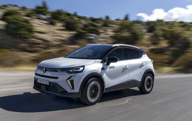 To Renault Captur διπλού καυσίμου είναι ιδανικός ταξιδιάρης σύντροφος. Δεν βάζει φωτιά στην άσφαλτο, αλλά δεν βάζει φωτιά και στην τσέπη. Test drive: Renault Captur Eco-G 100, Photo © DRIVE Media Group/Thanassis Koutsogiannis