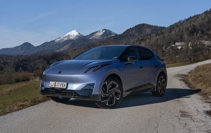 Εμπορικός γρίφος το Lynk & Co 02: Εξωτερικές διαστάσεις οικογενειακού C-SUV με τα υπόλοιπα χαρακτηριστικά να τοποθετούνται στα Β-SUV. Lynk & Co 02