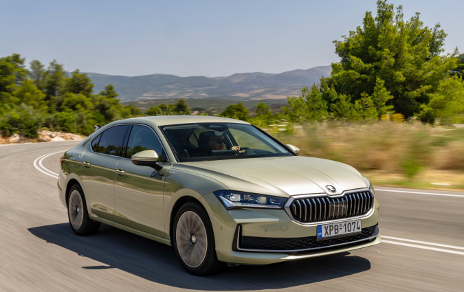 Test drive: Škoda Superb 2.0 TDI DSG, Photo © DRIVE Media Group/Thanassis Koutsogiannis