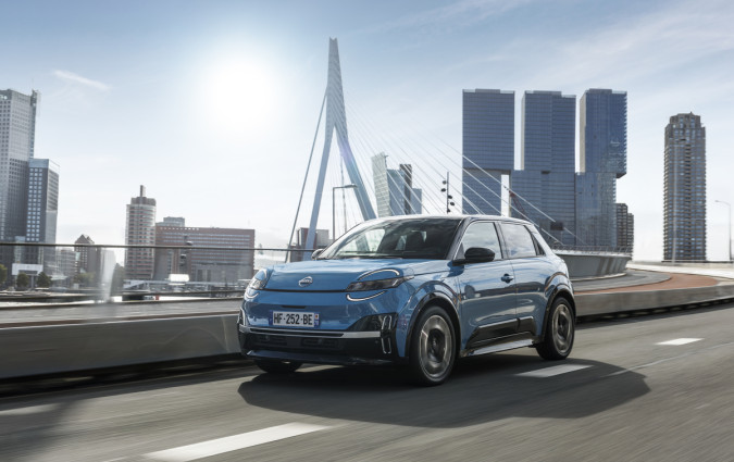 Το νέο Nissan Micra είναι ένα ευχάριστο και ισορροπημένο σουπερμίνι που υπόσχεται άνετες και ήσυχες μετακινήσεις χωρίς να παραγκωνίζει την οδηγική ευχαρίστηση Test drive: Nissan Micra @ Rotterdam, Photo © Nissan