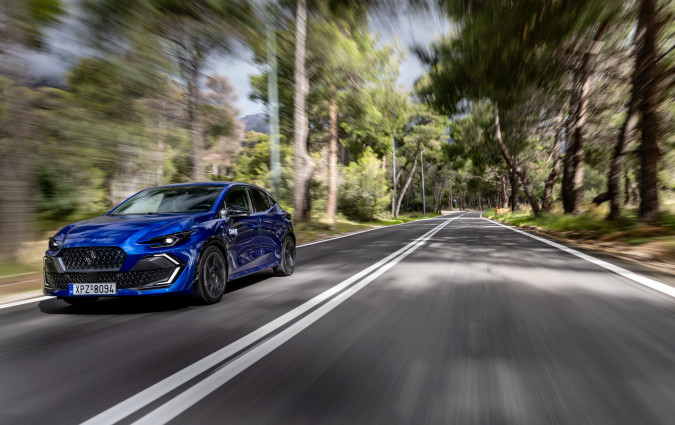 Test drive: Renault Clio E-Tech 2026, Photo © DRIVE Media Group/Thanassis Koutsogiannis