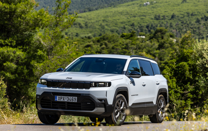 Test drive: Jeep Compass e-Hybrid, Photo © DRIVE Media Group/Thanasis Koutsogiannis