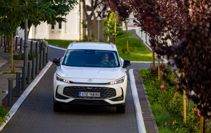 Test drive MG HS Hybrid⁺, Photo © DRIVE Media Group/Thanassis Koutsogiannis