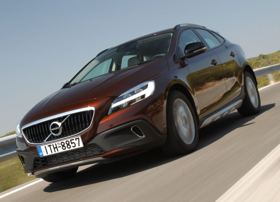 Test drive: Volvo V40 Cross Country T3 | Drive