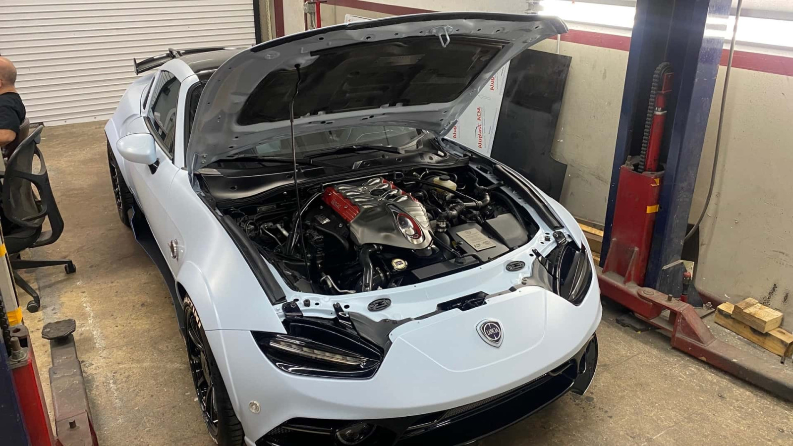 [Εικόνα: lancia-scorpion-mazda-miata-custom-build...k=GCFujGZX]