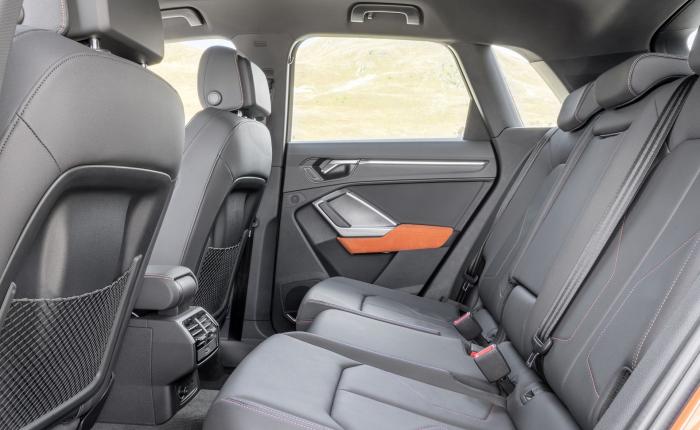 Audi q3 салон