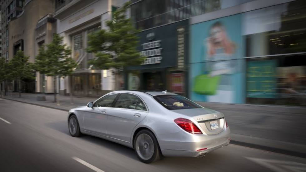 Πώς λειτουργεί το Magic Body Control της MercedesBenz; [video] Drive