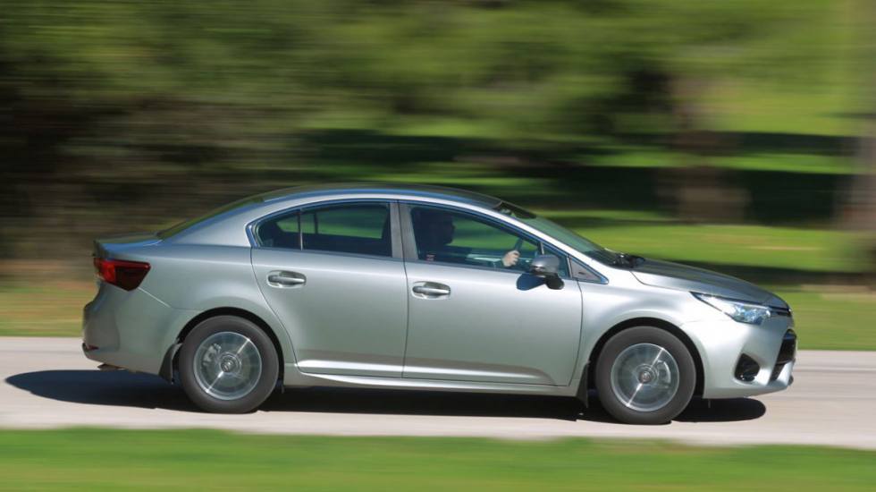 Toyota avensis форум