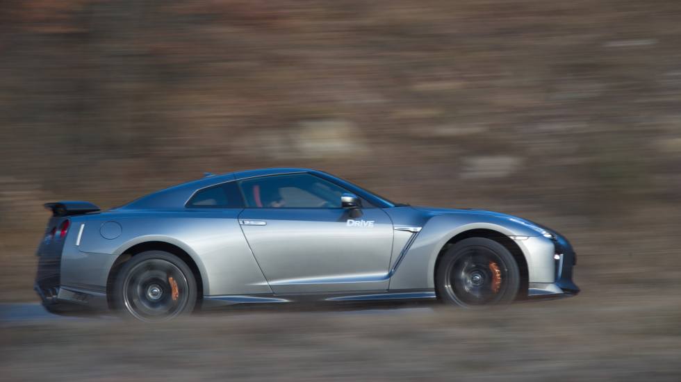 Nissan gtr 2023 года