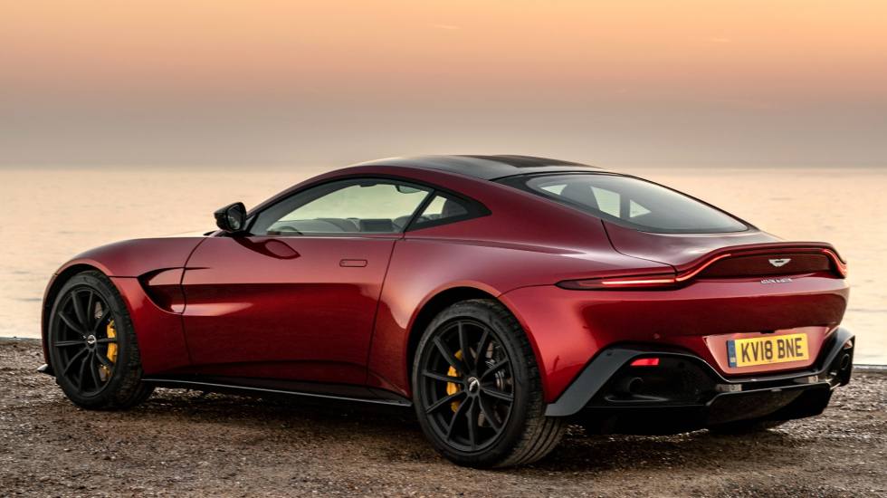 Aston Martin: Τέλος τα χειροκίνητα κιβώτια από το 2022 | Drive