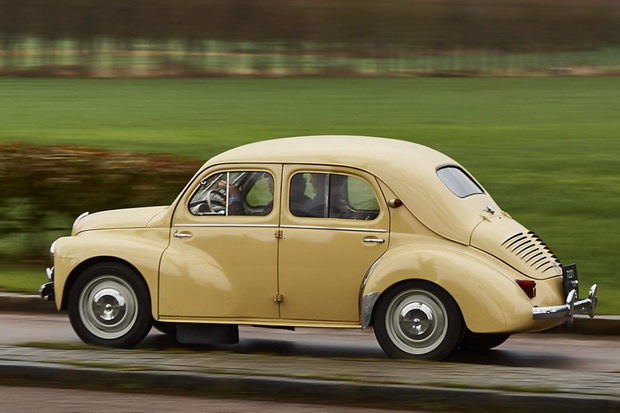 1946: Renault 4CV
